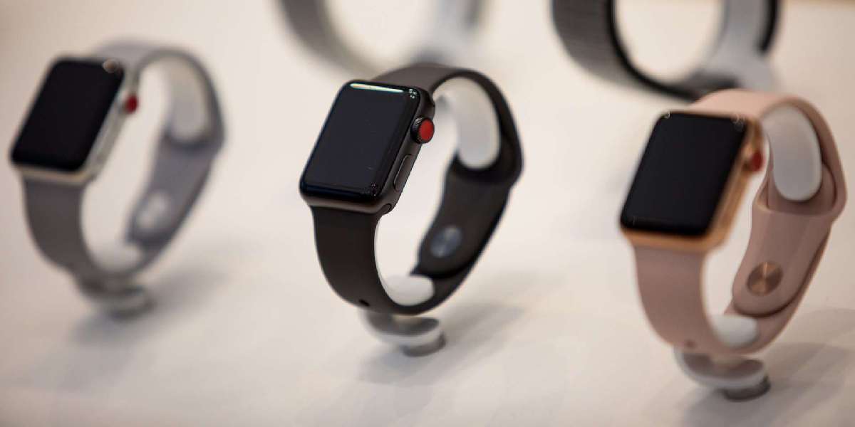 Apple Watch Tasarımcısı, Ürünün Beşinci Doğum Gününde İlk Prototipleri Paylaştı