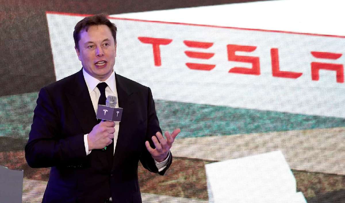 Elon Musk: Tesla Ana Fabrikasını Kaliforniya Dışına Taşıyabilir