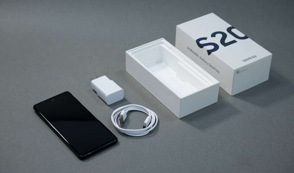 Samsung’da Apple’a Katılıyor: Telefonun Yanında Şarj Cihazı ve Kulaklık Verilmeyecek