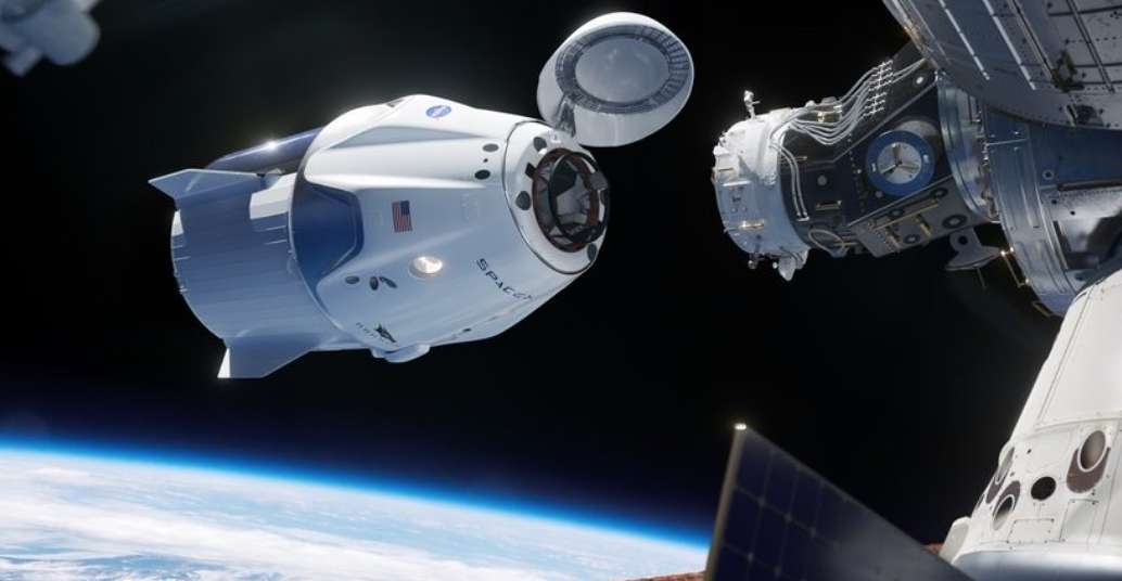 SpaceX Mekiği 4 Astronotu Uluslararası Uzay İstasyonu’na Ulaştırdı
