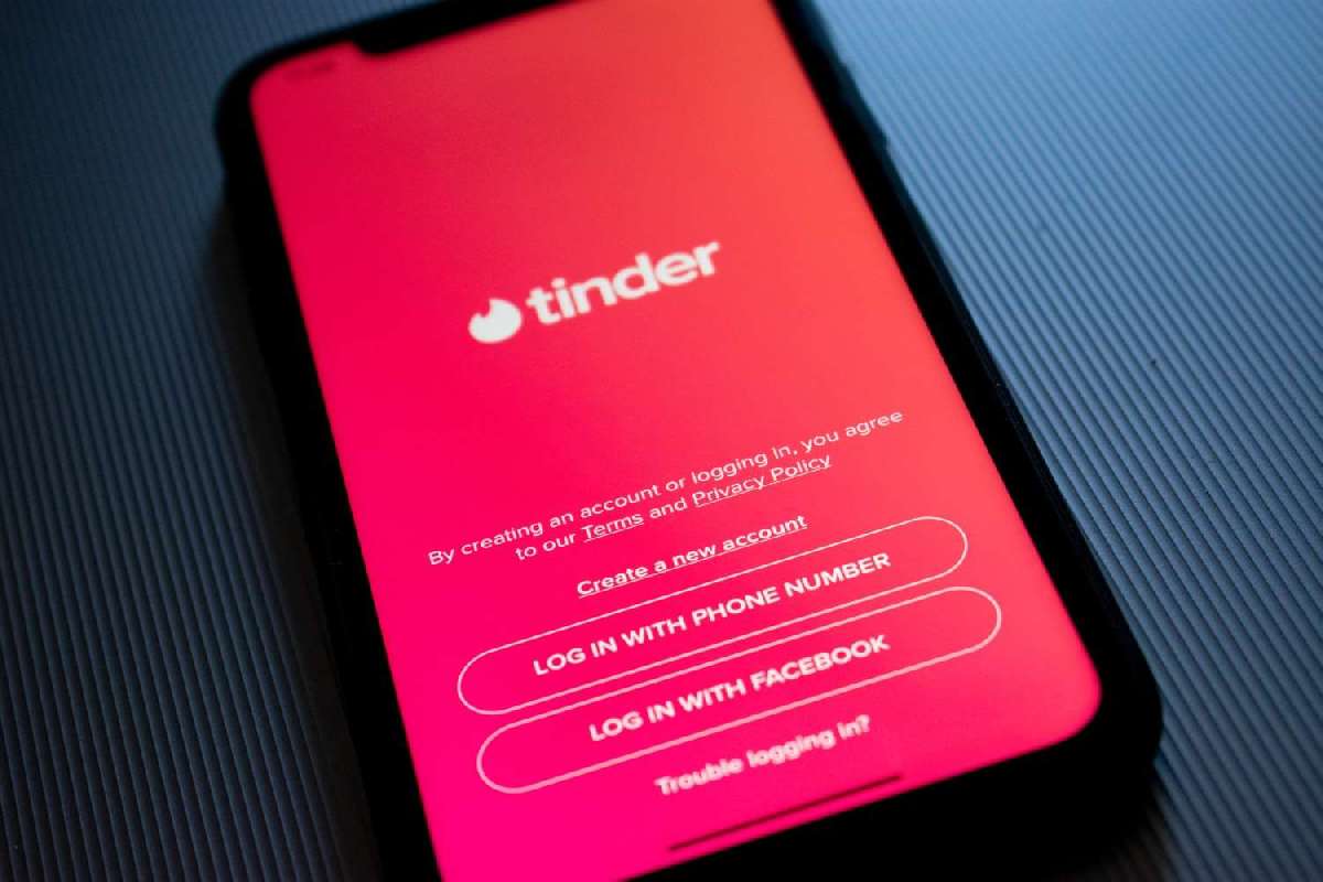 Tinder’a Panik Butonu ve Yeni Güvenlik Güncellemeleri Geliyor